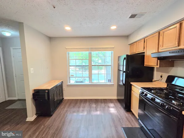$2,300 | 7266 Mahogany Drive, Unit 2, Hyattsville, MD 20785