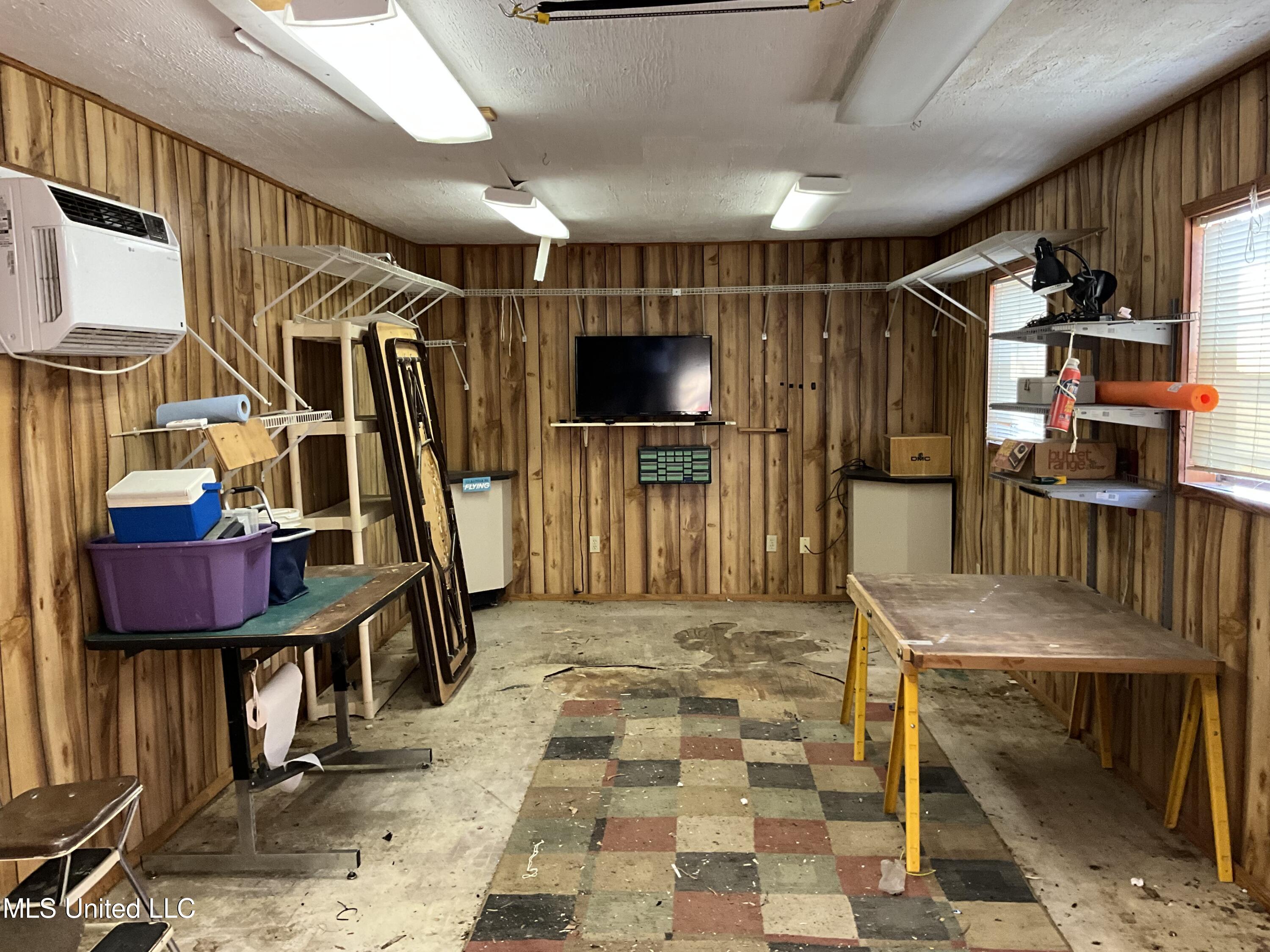 1409 Post Road Clinton, MS 39056 - Photo 32 of 34 1409 Post Workshop 2