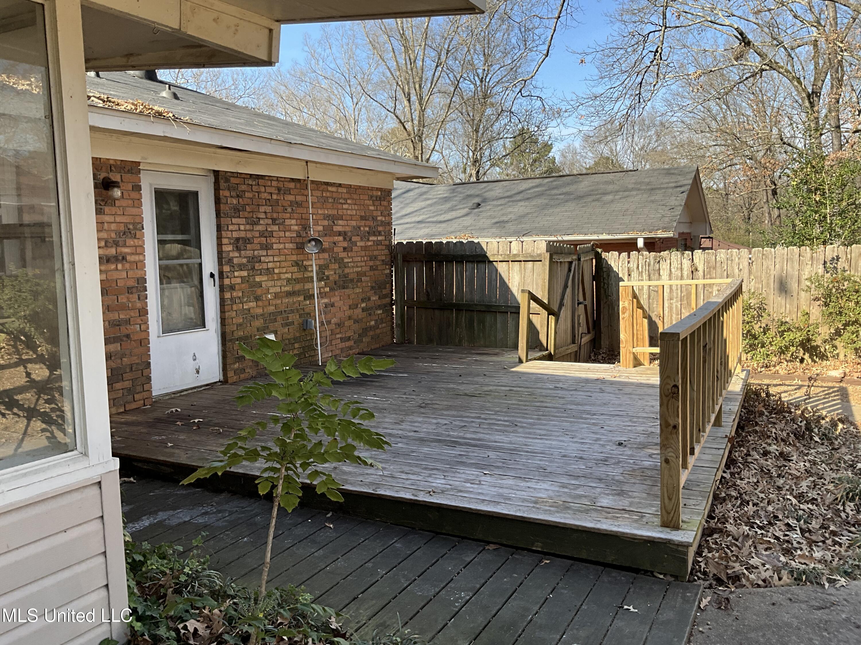 1409 Post Road Clinton, MS 39056 - Photo 34 of 34 1409 Post Deck