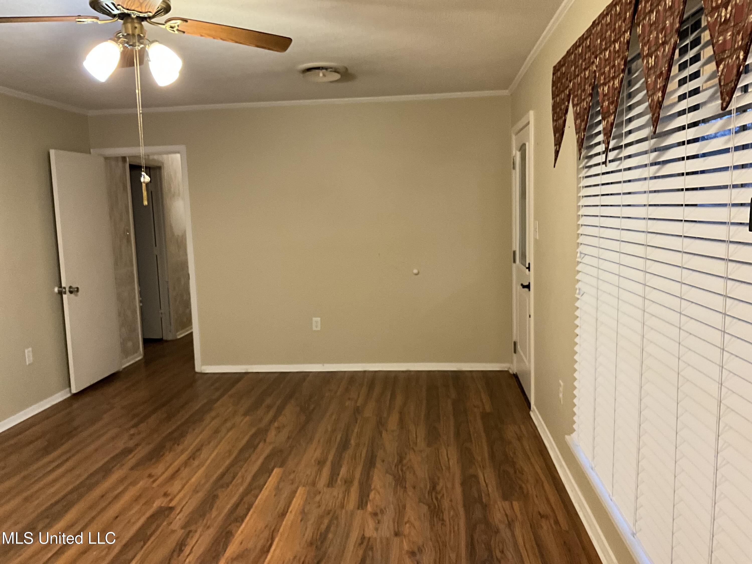 1409 Post Road Clinton, MS 39056 - Photo 6 of 34 1409 Post LR 2