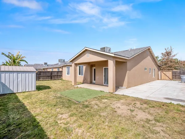 $345,000 | 337 Ramona Street, Orange Cove, CA 93646