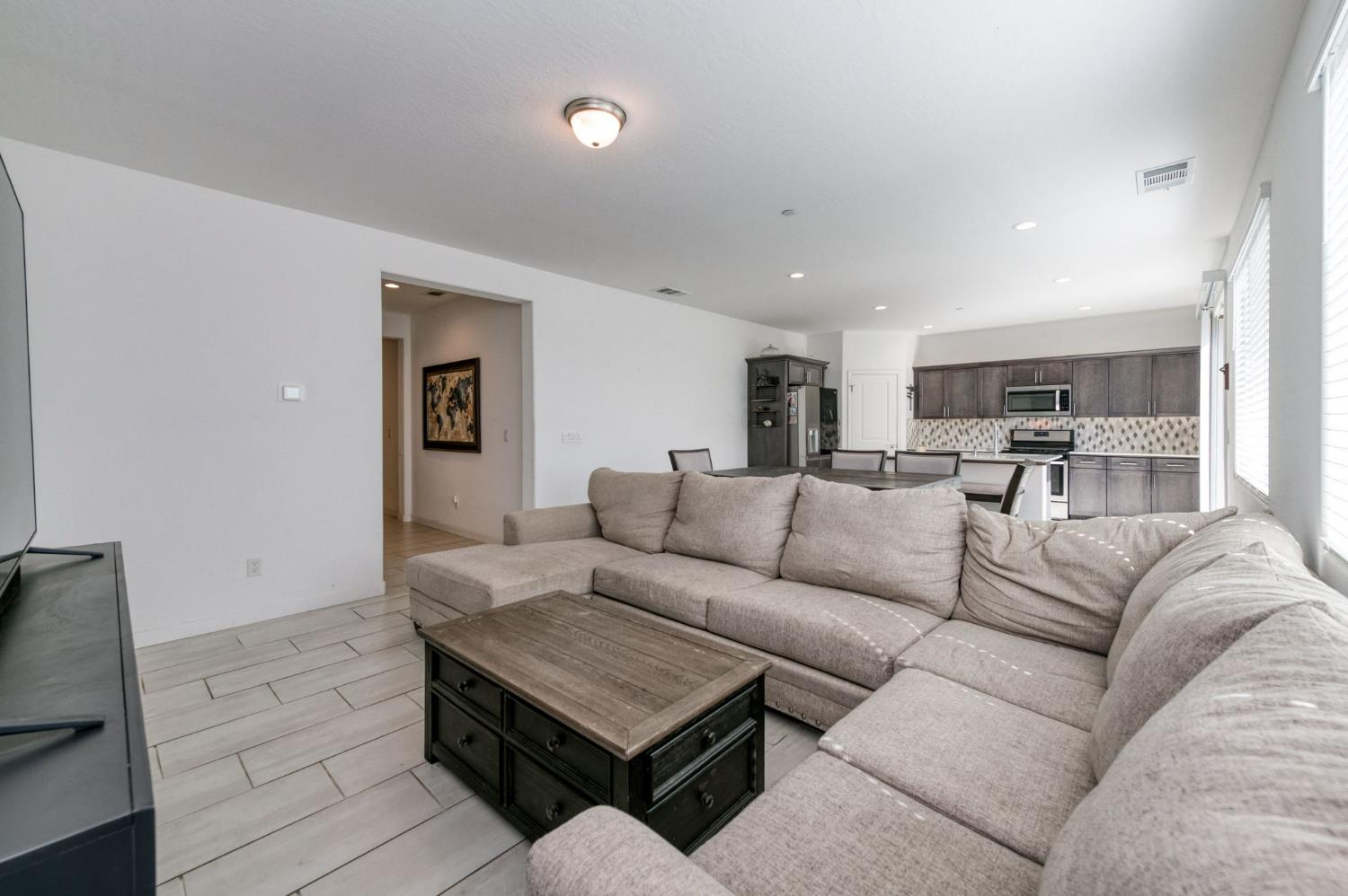 6137 West Richert Avenue Fresno, CA 93723 - Photo 4 of 21