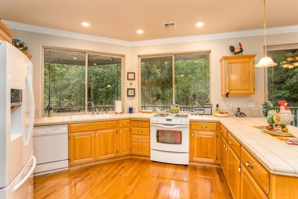 1454 North Pinnon Road Grants Pass, OR 97526 - Photo 8 of 34 Additional Photo