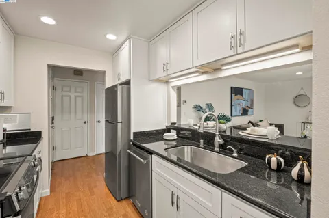 $469,999 | 21071 Gary Drive, Unit 204, Hayward, CA 94546