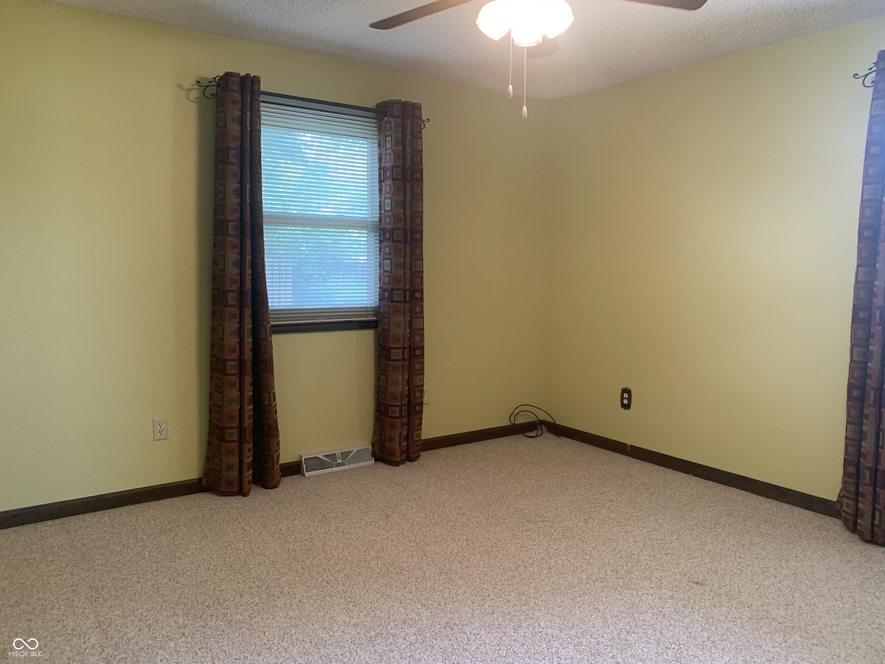 3311 Taylor Road Columbus, IN 47203 - Photo 21 of 35 Gallery Image 21