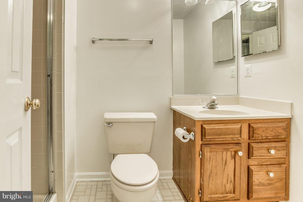 13900 Winding Ridge Lane Centreville, VA 20121 - Photo 23 of 32 Interior (General)