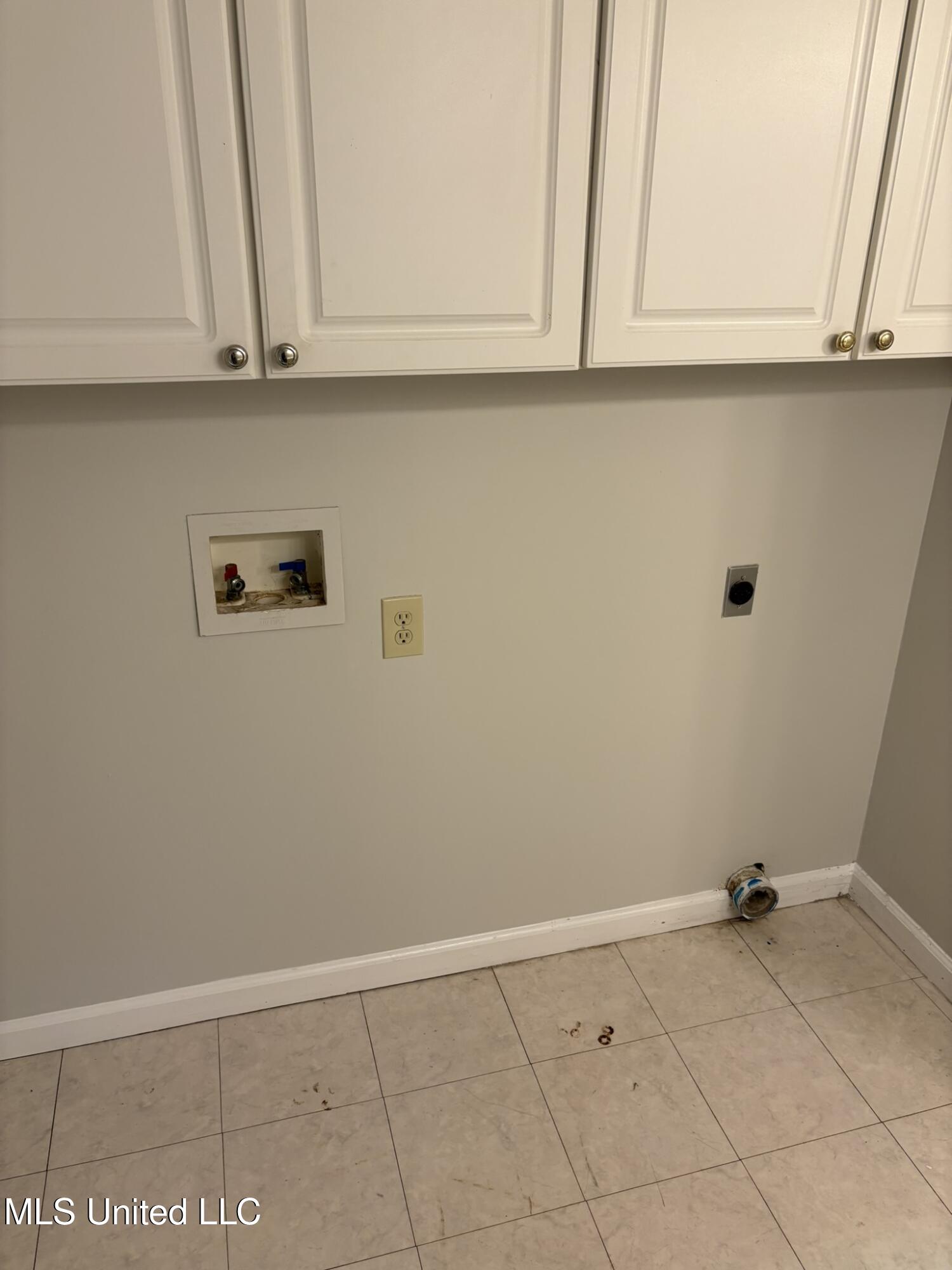 331 Lake Washington Road East Glen Allan, MS 38744 - Photo 13 of 24 LW 331 Laundry