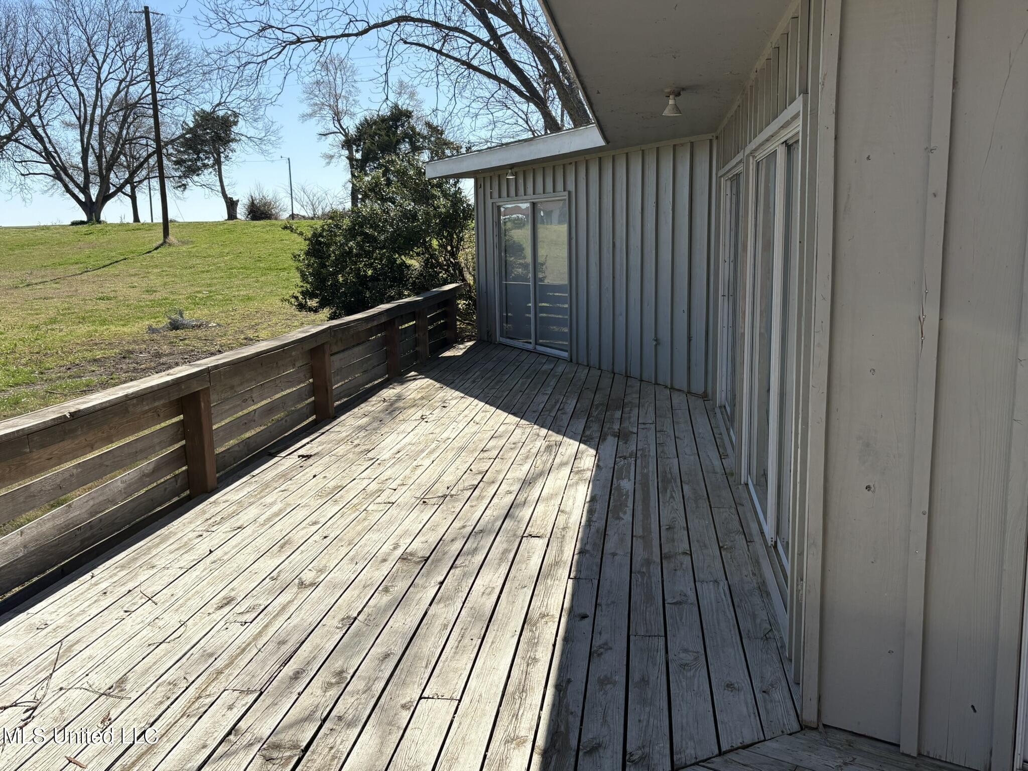 331 Lake Washington Road East Glen Allan, MS 38744 - Photo 21 of 24 LW 331 Deck 3