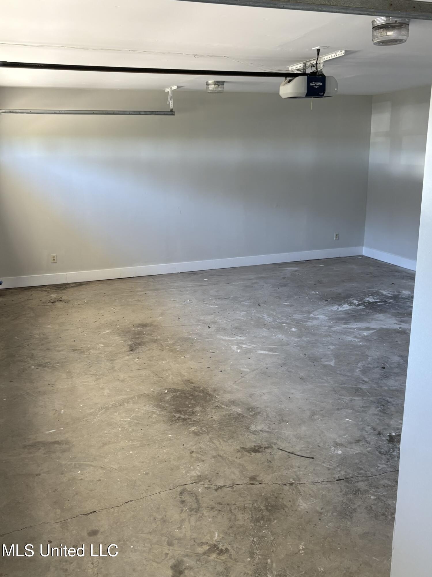 331 Lake Washington Road East Glen Allan, MS 38744 - Photo 22 of 24 LW 331 garage