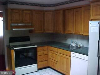 409 Greenwood Avenue Riverside, NJ 08075 - Photo 4 of 6