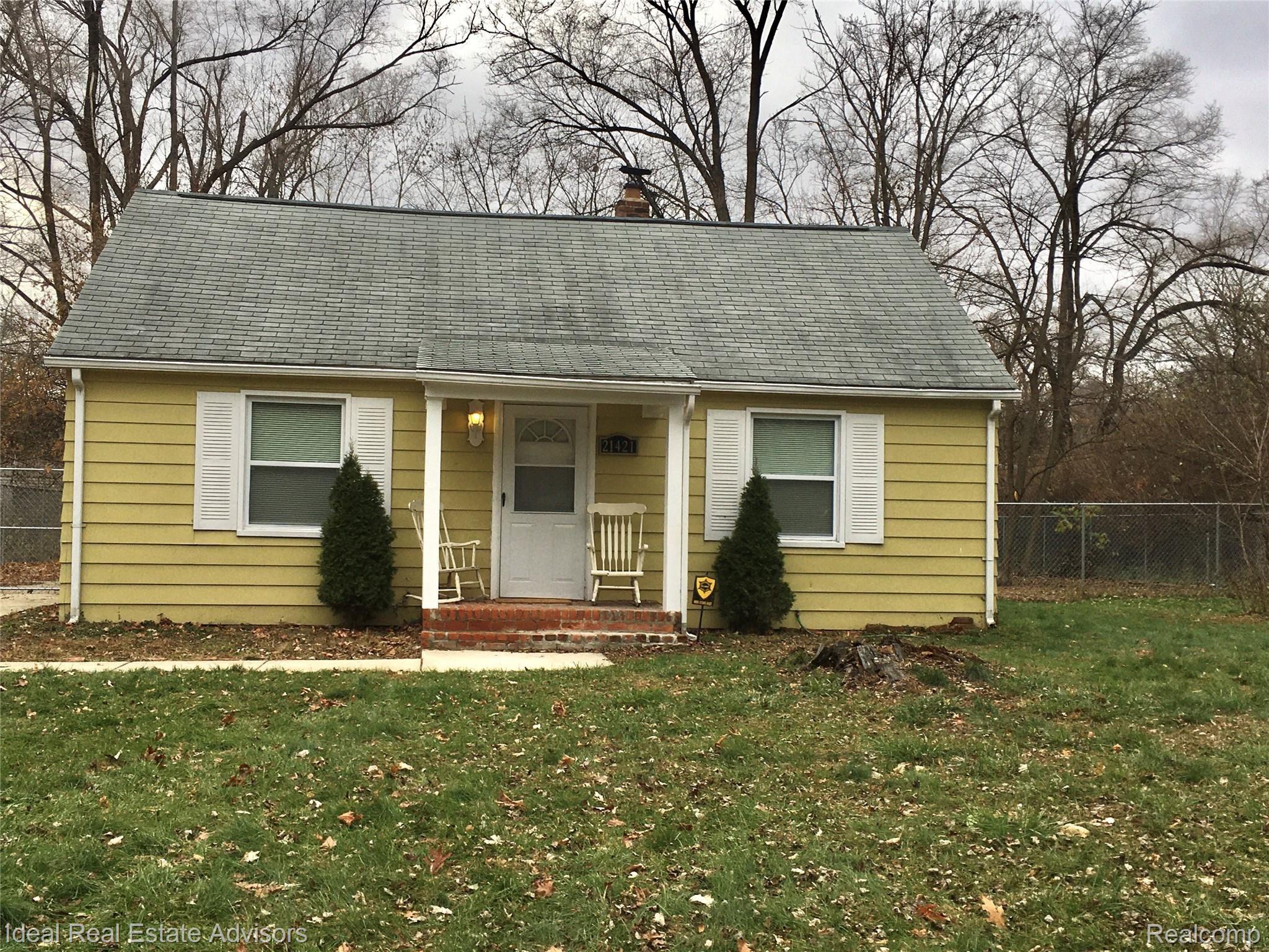 21421 Greenview Road Southfield, MI 48075 - Photo 1 of 34 IMG_E7010.JPG