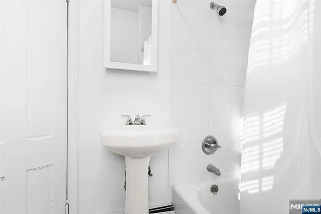 $1,400 | 499 Crooks Avenue, Unit 2, Clifton, NJ 07011