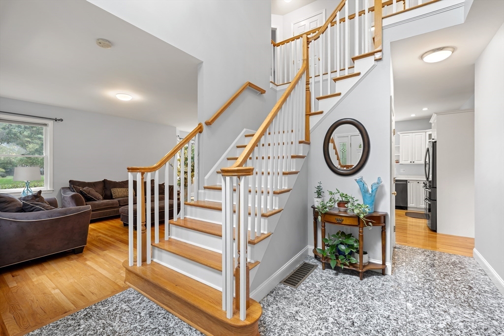 29 Pine Ridge Road Westford, MA 01886 - Photo 3 of 33 Gallery Image 3