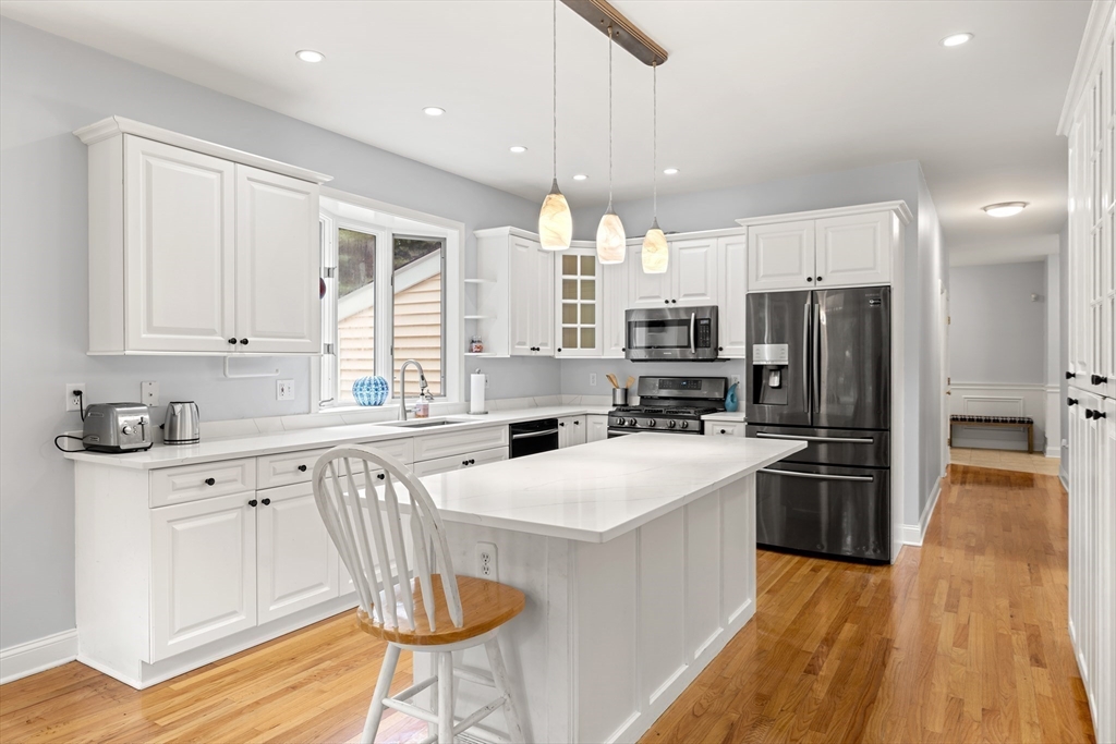 29 Pine Ridge Road Westford, MA 01886 - Photo 7 of 33 Gallery Image 7