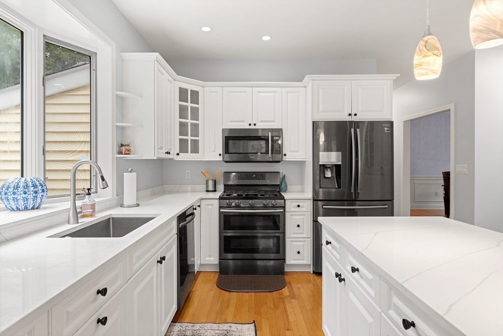 29 Pine Ridge Road Westford, MA 01886 - Photo 8 of 33 Gallery Image 8