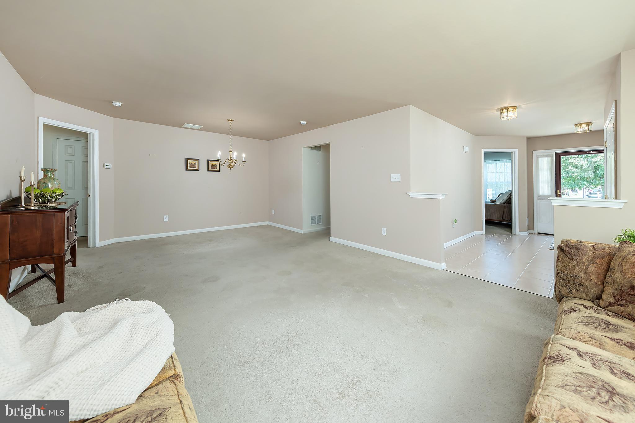 30 Brattleboro Road Swedesboro, NJ 08085 - Photo 11 of 33 Inviting Open Concept Layout