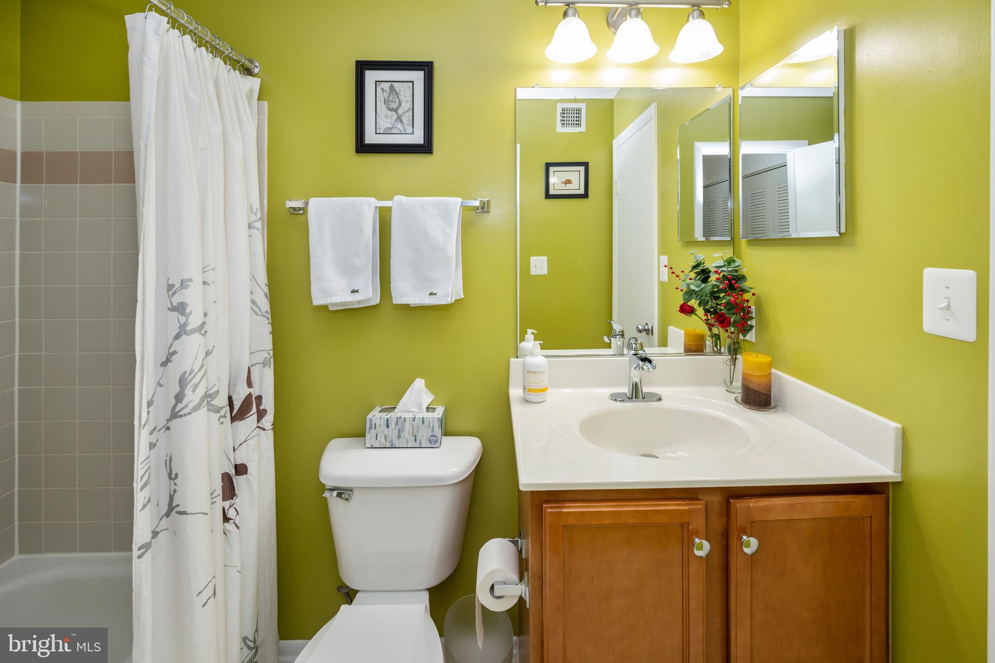 1707 Ascot Way Reston, VA 20190 - Photo 16 of 26