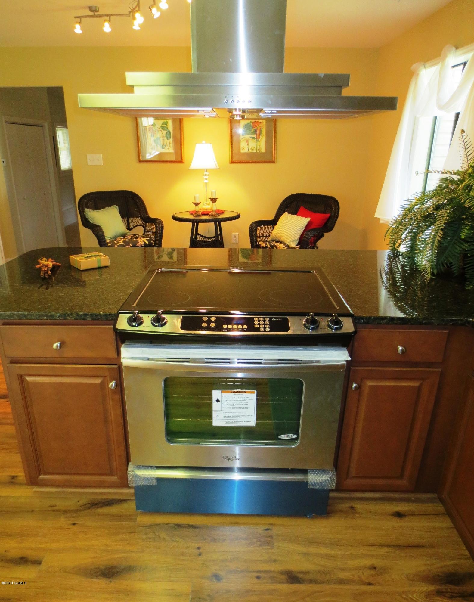 3623 Country Club Road Morehead City, NC 28557 - Photo 11 of 29 3623 Country Club New Stainless Whirlpoo