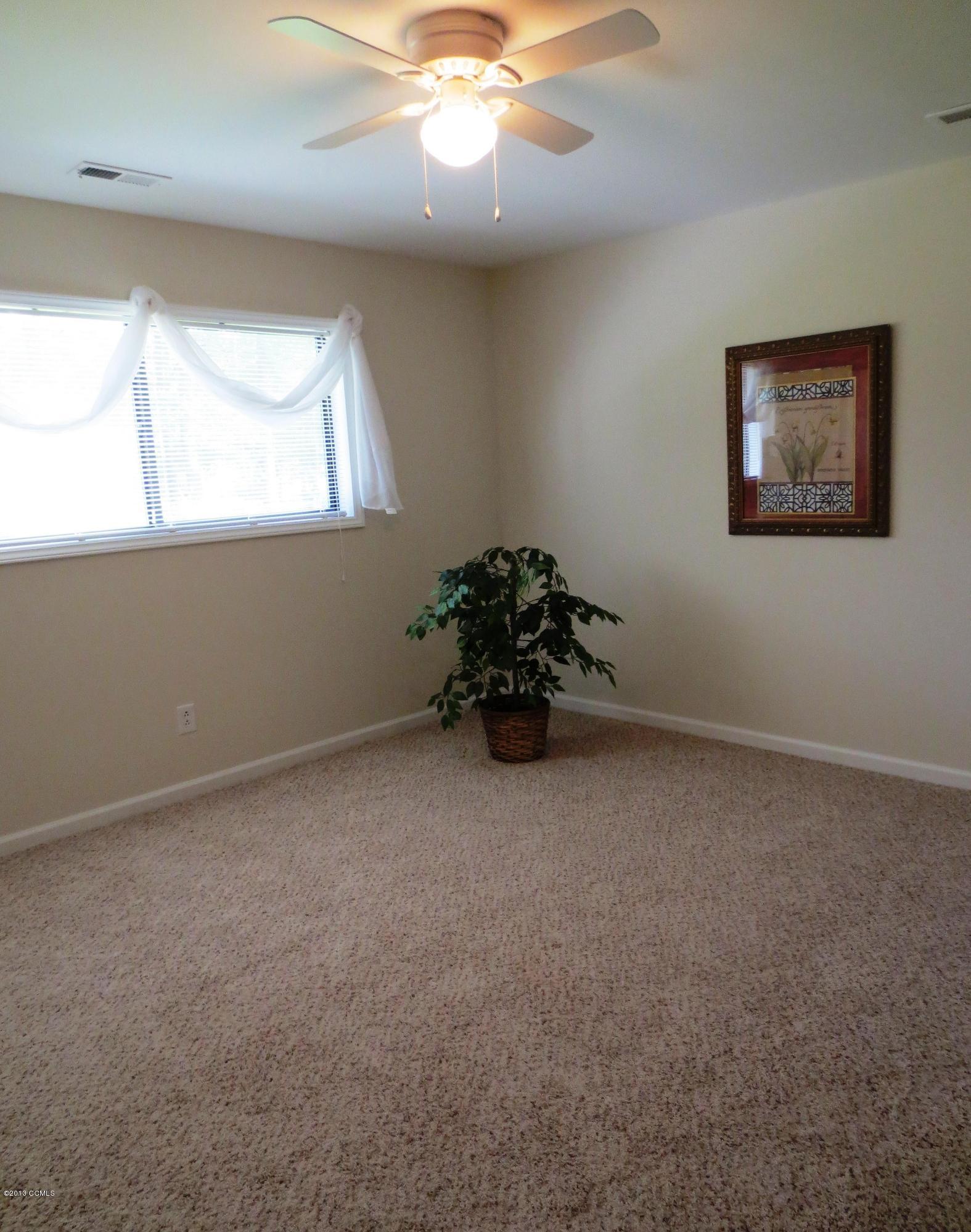 3623 Country Club Road Morehead City, NC 28557 - Photo 19 of 29 3623 Country Club Second Bedroom