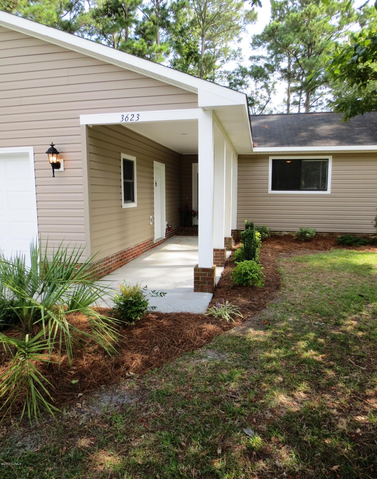 3623 Country Club Road Morehead City, NC 28557 - Photo 4 of 29 3623 Country Club Porch