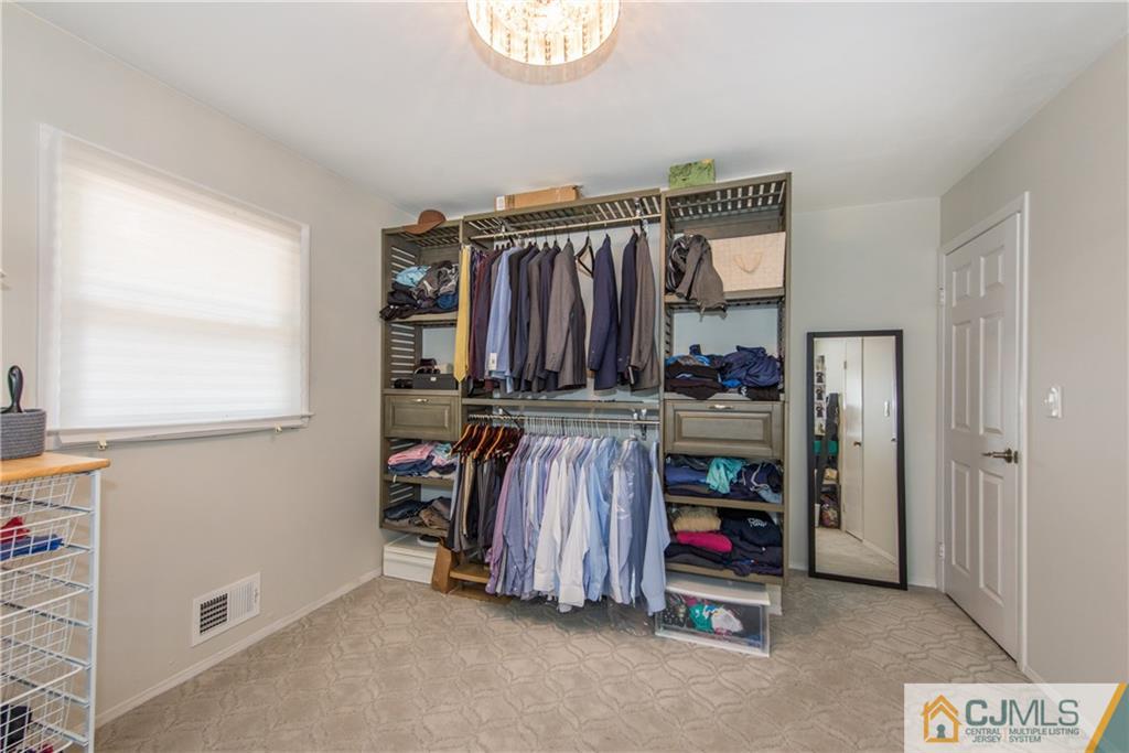 7 Sandra Road East Brunswick, NJ 08816 - Photo 15 of 19 Gallery Image 15