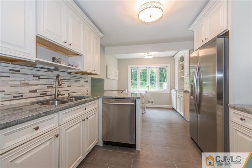 7 Sandra Road East Brunswick, NJ 08816 - Photo 3 of 19 Gallery Image 3
