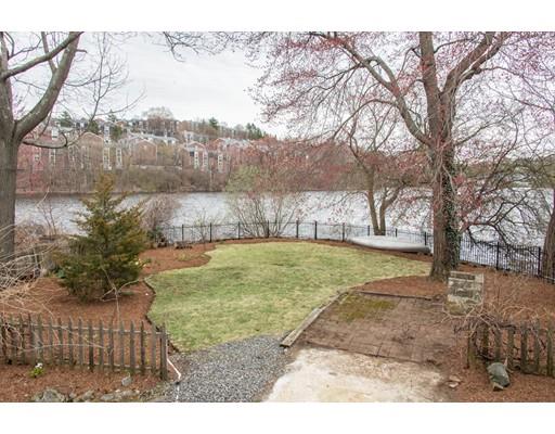 82 Hardy Pond Road Waltham, MA 02451 - Photo 2 of 24