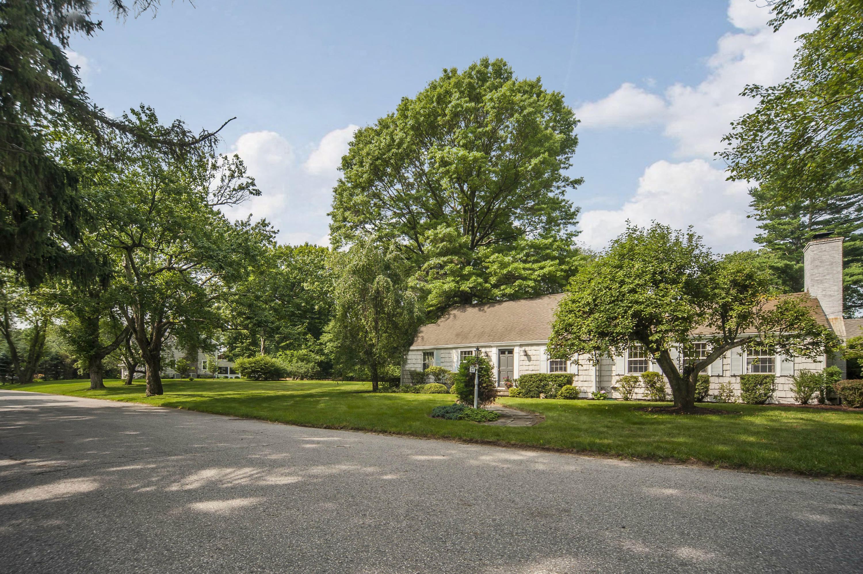 17 Wakeman Road Darien, CT 06820 - Photo 2 of 25 exterior front