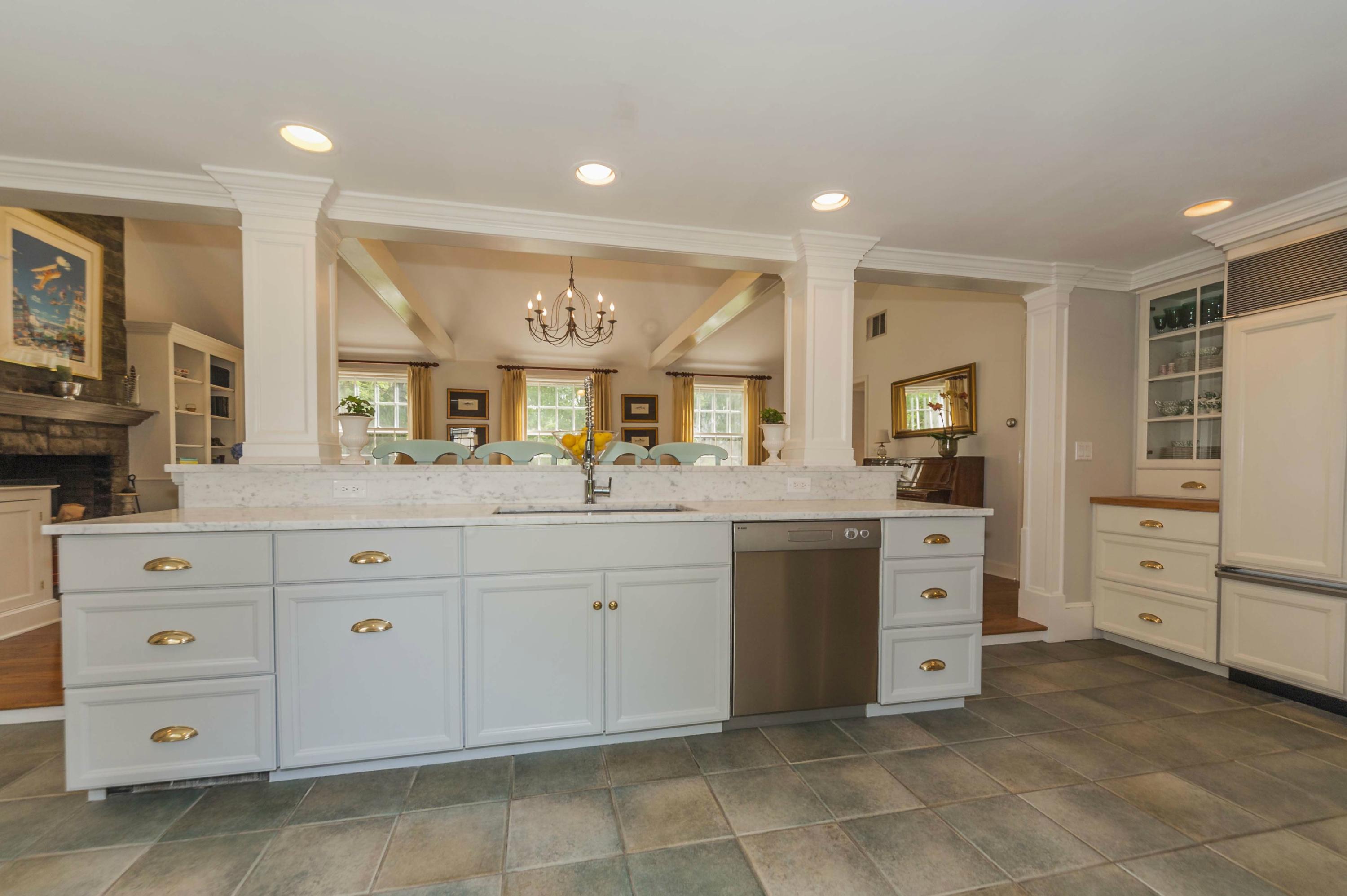 17 Wakeman Road Darien, CT 06820 - Photo 10 of 25 kitchen