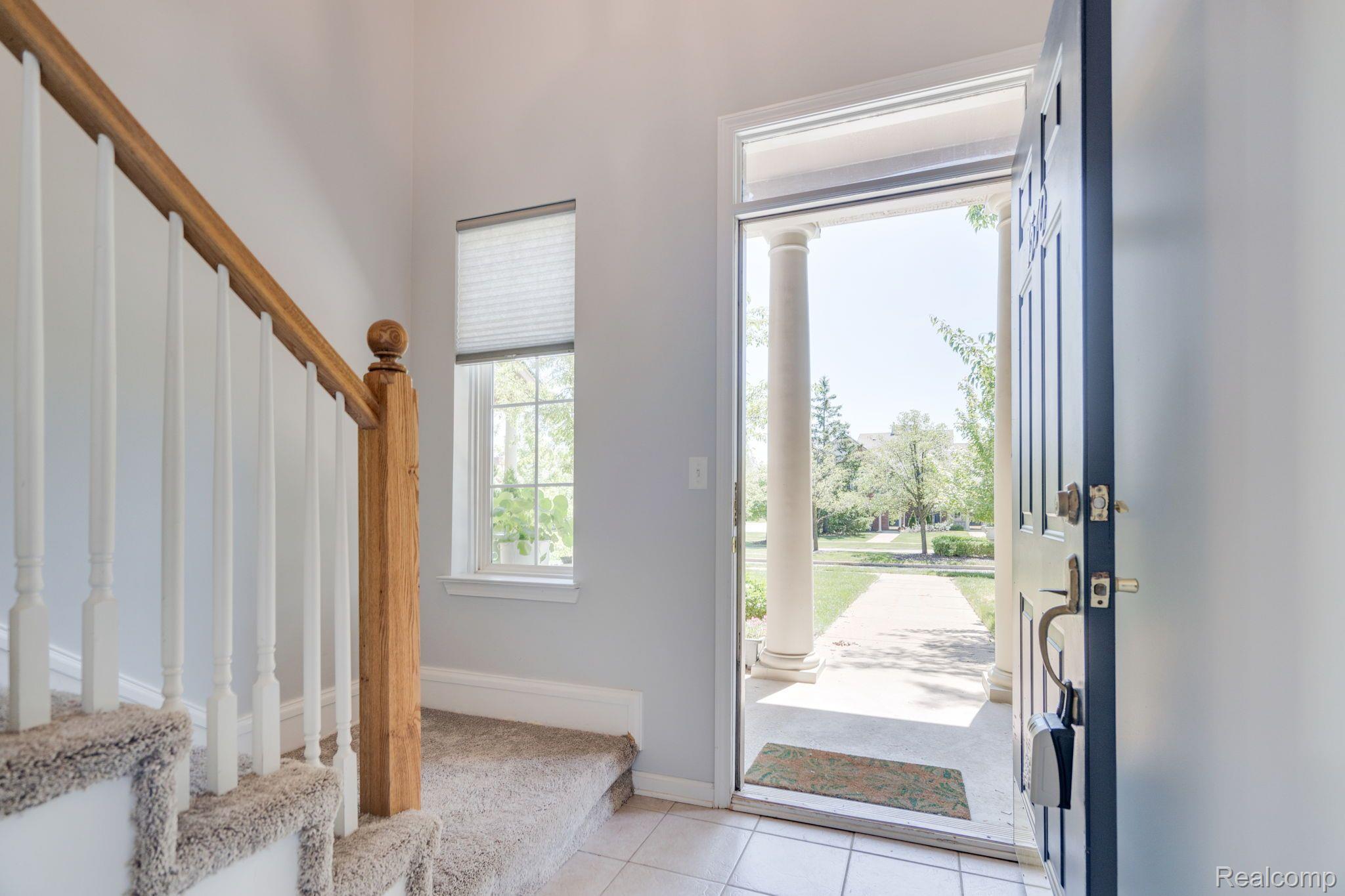 3570 Oakmonte Boulevard, Unit 100 Rochester, MI 48306 - Photo 4 of 29 Gallery Image 4