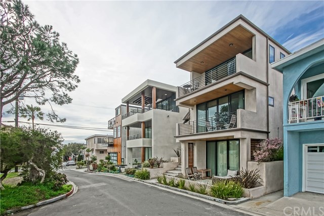 425 26th Street Manhattan Beach, CA 90266 - Photo 1 of 14