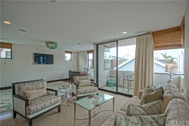 425 26th Street Manhattan Beach, CA 90266 - Photo 5 of 14