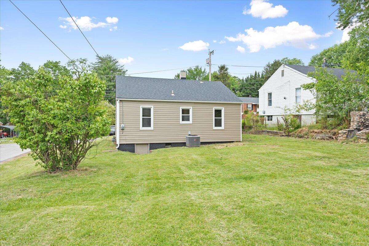 21-1503 Barnett Rd NW_21