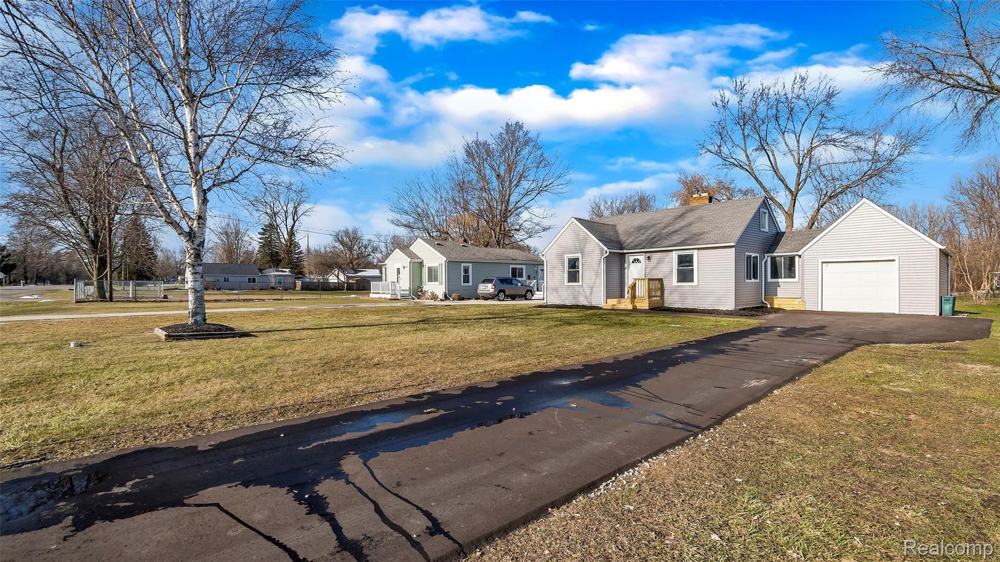 3519 East Carpenter Road Flint, MI 48506 - Photo 33 of 35 3159-E-Carpenter-Rd-Flint-MI-48506-windowstill-34.jpg