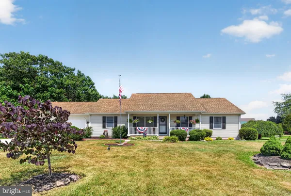 $385,000 | 614 Fieldcrest Drive, Dover, DE 19904