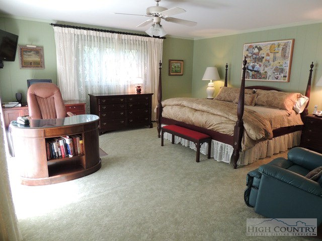 243 Spruce Street Boone, NC 28607 - Photo 6 of 38 Gallery Image 6