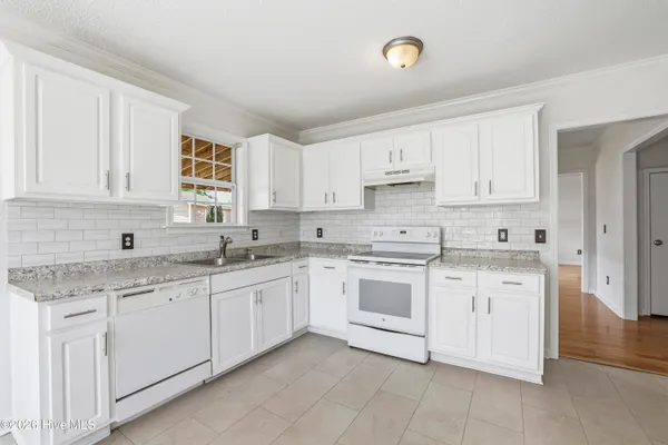 $334,900 | 103 Exeter Court, Burgaw, NC 28425