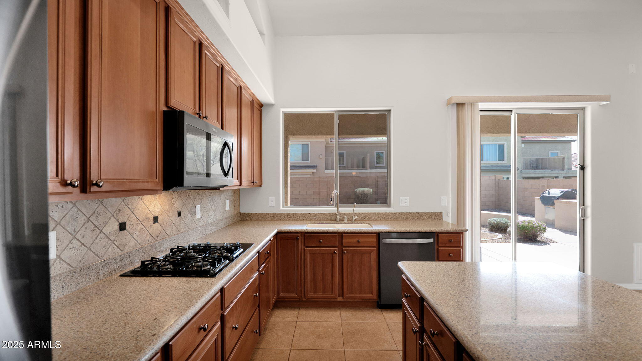 3411 West Restin Road Phoenix, AZ 85086 - Photo 15 of 54 15-web-or-mls-P1243573