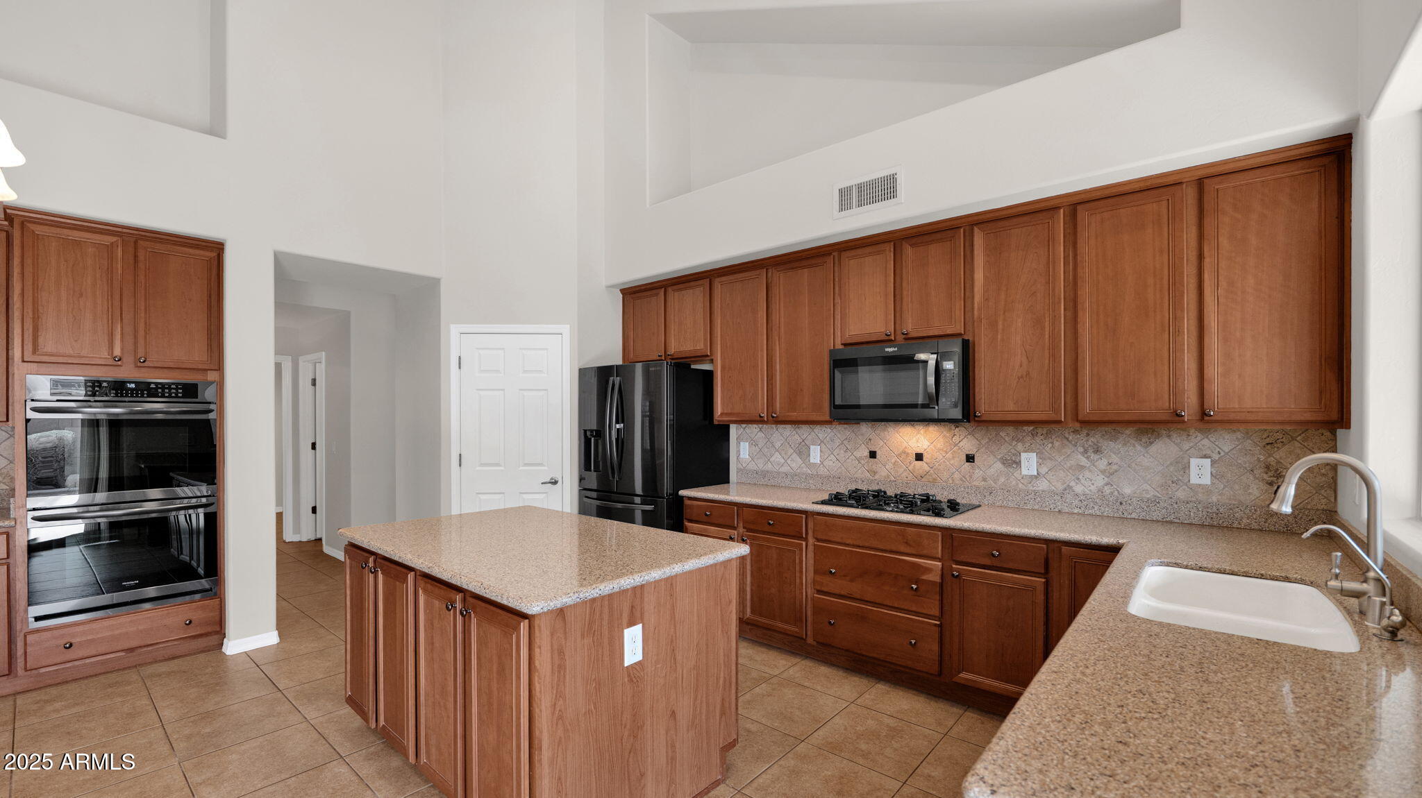 3411 West Restin Road Phoenix, AZ 85086 - Photo 16 of 54 16-web-or-mls-P1243572