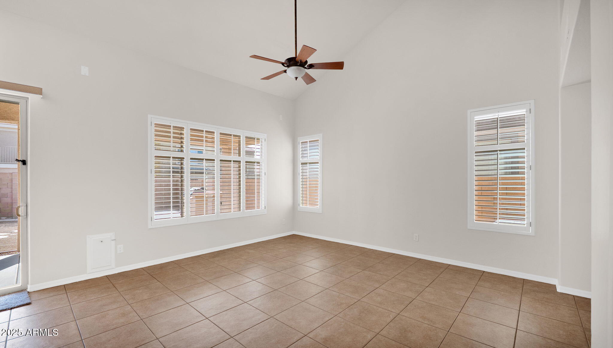 3411 West Restin Road Phoenix, AZ 85086 - Photo 20 of 54 20-web-or-mls-P1243559