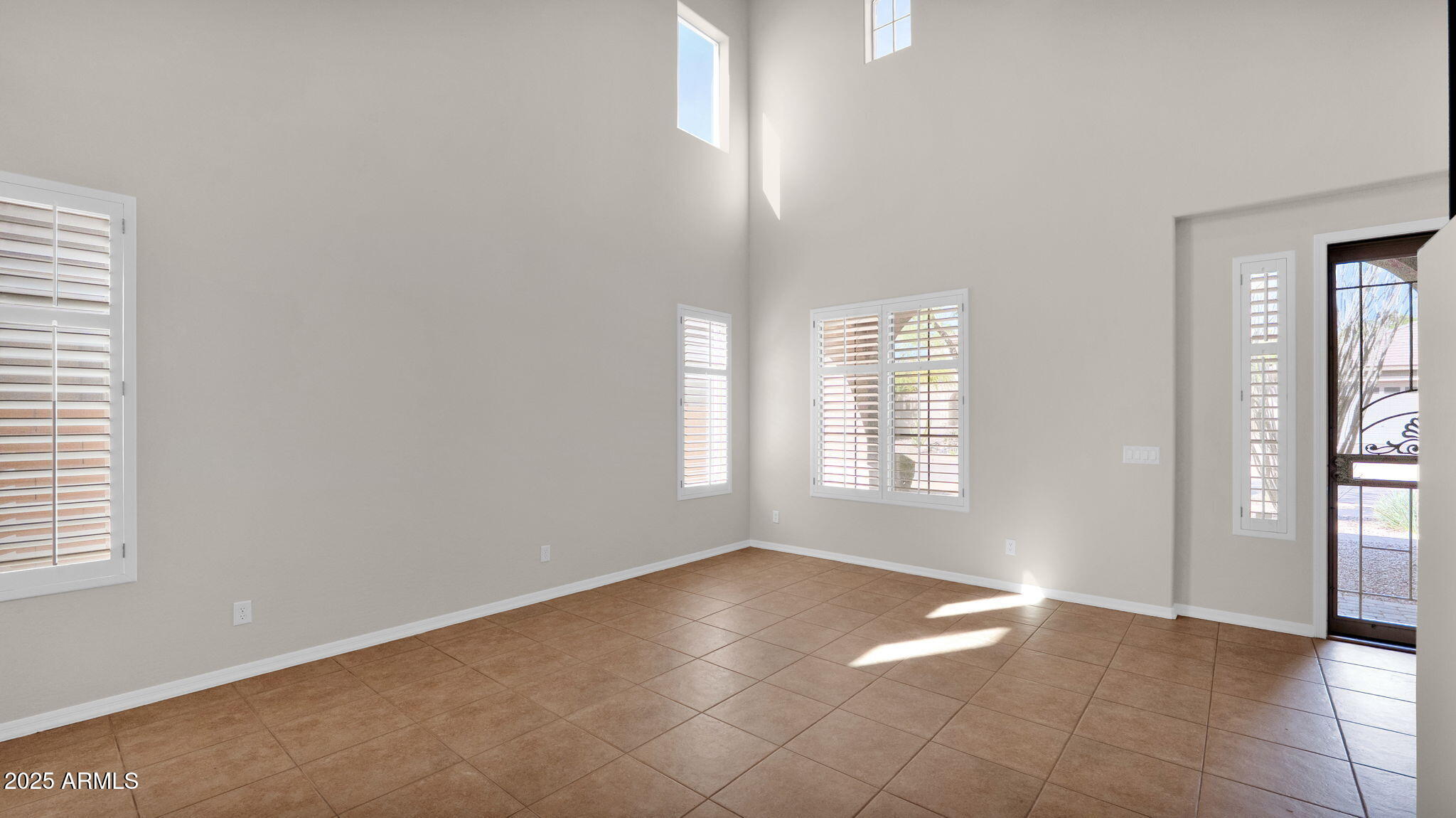 3411 West Restin Road Phoenix, AZ 85086 - Photo 7 of 54 7-web-or-mls-P1243589