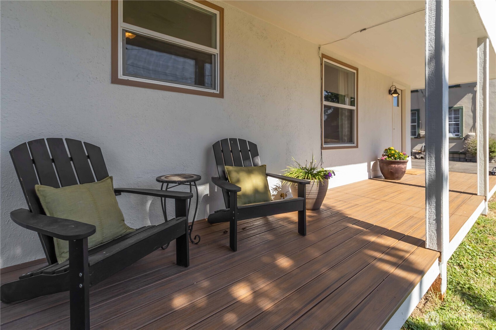 753 Southeast Sumner Street Camas, WA 98607 - Photo 5 of 37 a view of a chairs and table in a balcony
