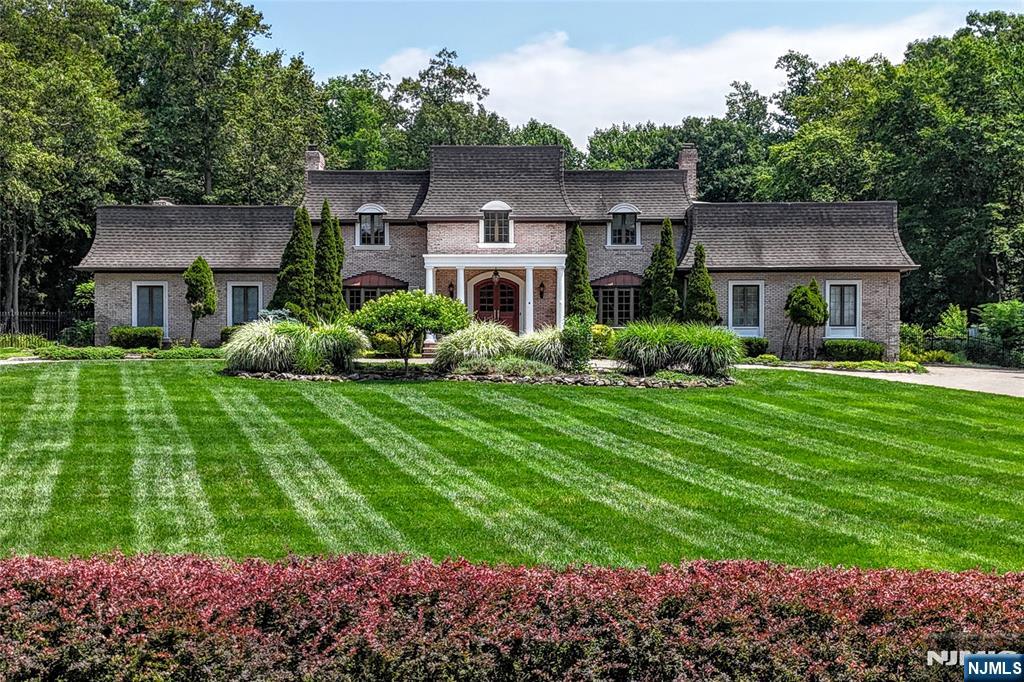 21 Baldwin Road Saddle River, NJ 07458 - Photo 3 of 49 Gallery Image 3