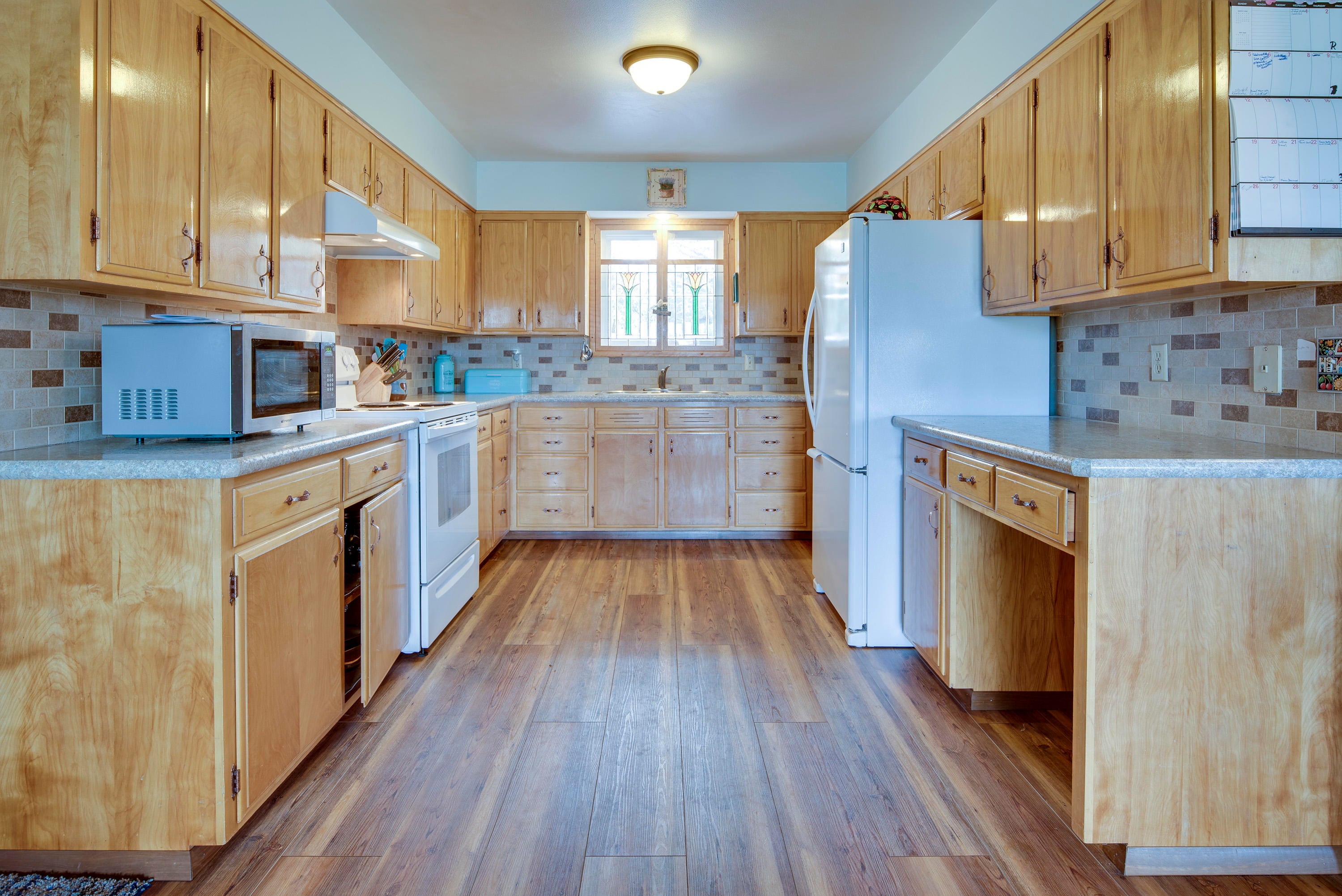 3221 Southwest 45th Street Redmond, OR 97756 - Photo 11 of 42 11
