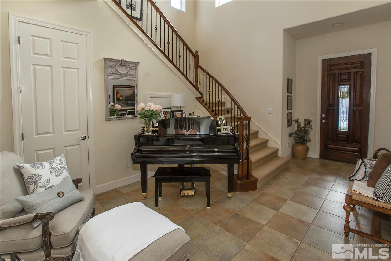 10880 Serratina Drive Reno, NV 89521 - Photo 3 of 25 Photo 3