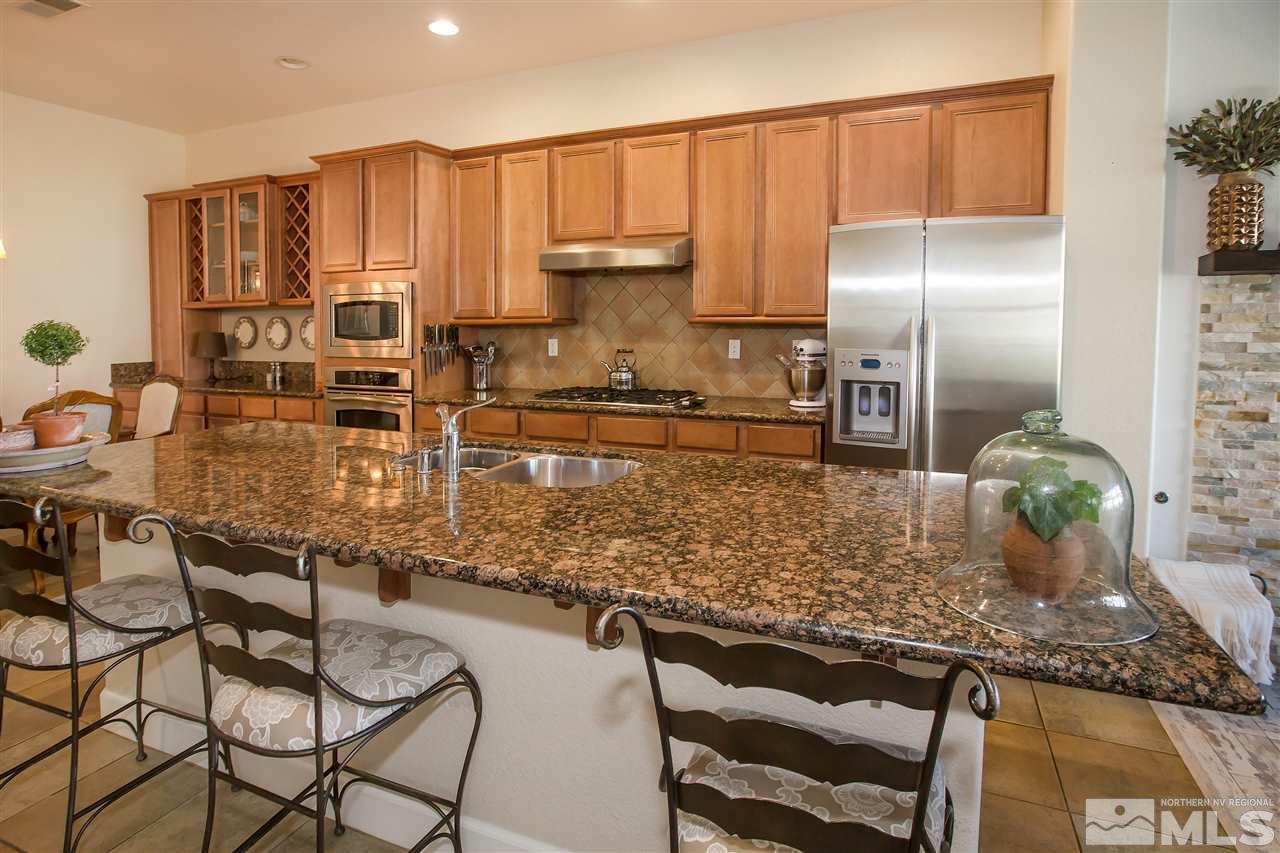 10880 Serratina Drive Reno, NV 89521 - Photo 7 of 25 Photo 7