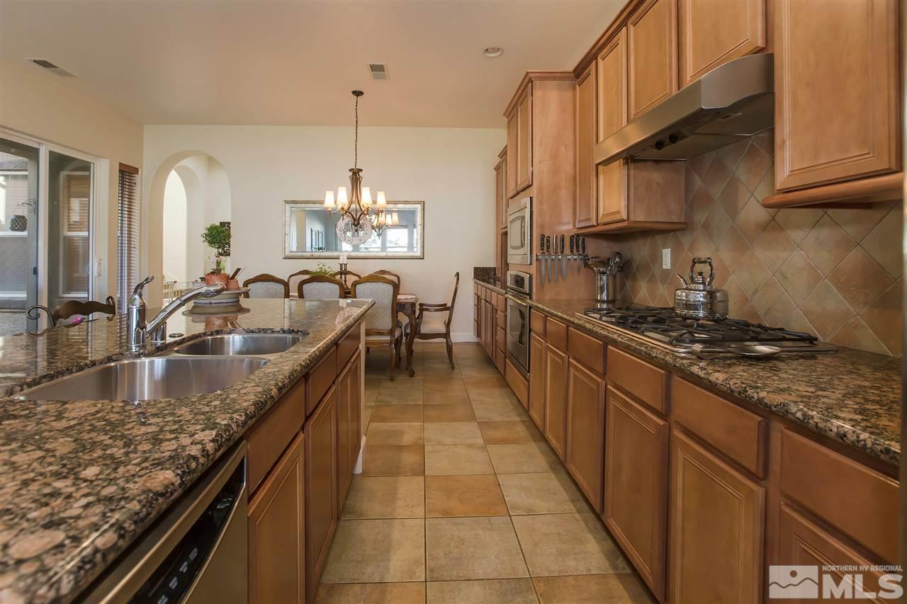 10880 Serratina Drive Reno, NV 89521 - Photo 8 of 25 Photo 8