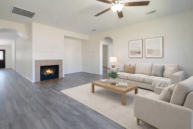 $1,990 | 1318 Hawks Nest Drive, Houston, TX 77067