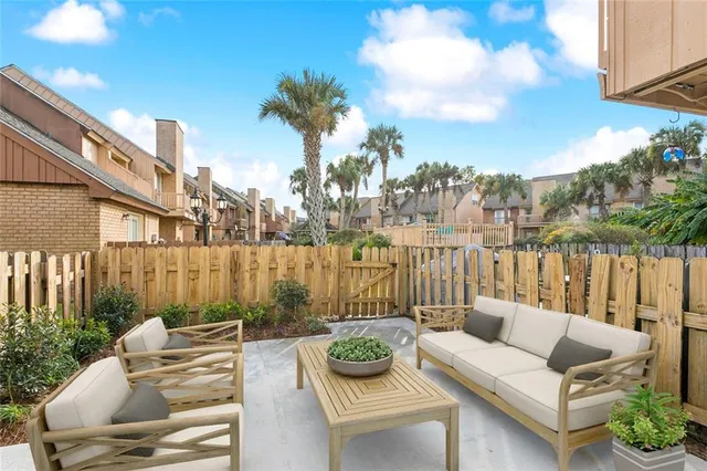 $164,900 | 74 Ormond Place, Destrehan, LA 70047