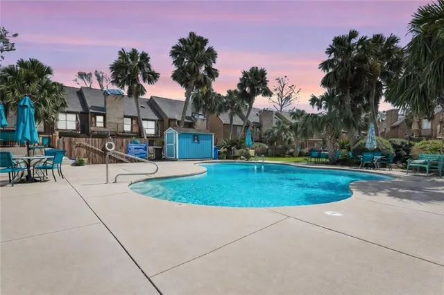 $164,900 | 74 Ormond Place, Destrehan, LA 70047